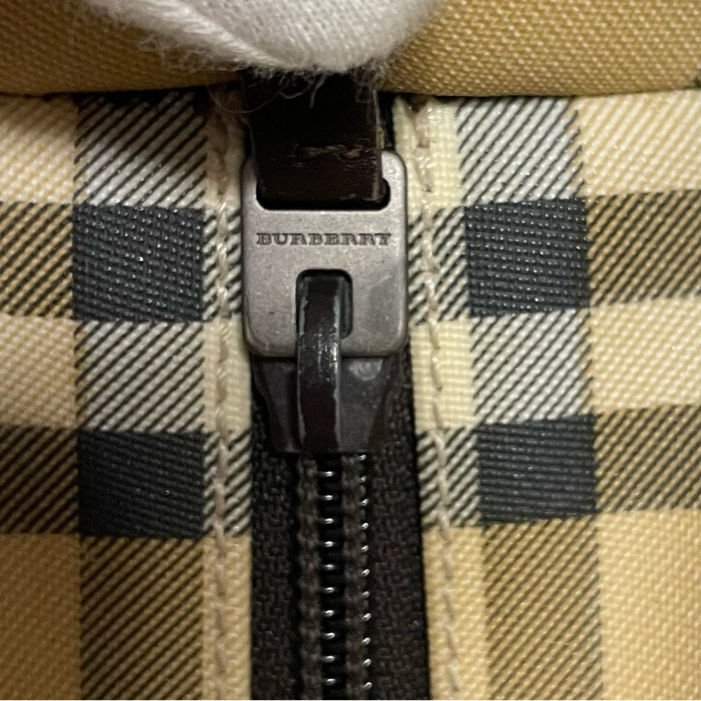 Burberry Authentic Vintage Tan and Black Checkered Tote Bag - Picture 13 of 16